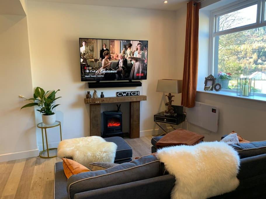 Renovated Miner'S Cottage - Family & Dog Friendly Abertillery 외부 사진